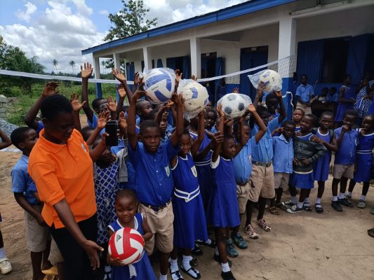Volleyball training at a sports project in Ghana by The Power of Sports