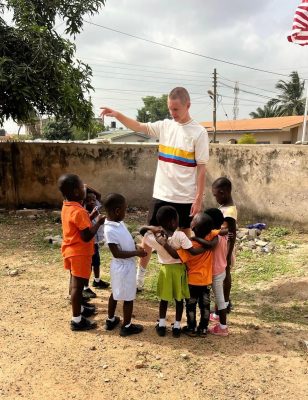 Hidde in Ghana - De Kracht van Sport