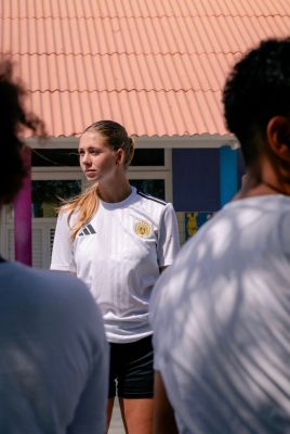Esmée in Curaçao - De Kracht van Sport