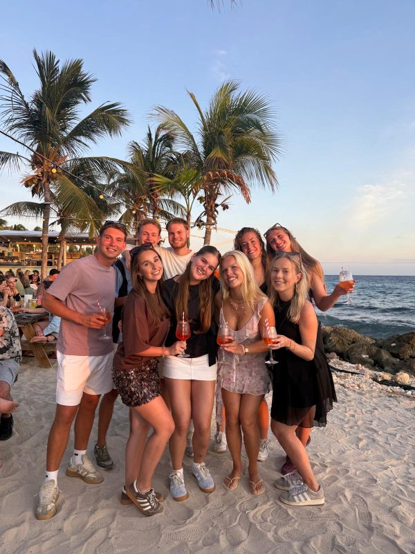 Délano in Curaçao - De Kracht van Sport